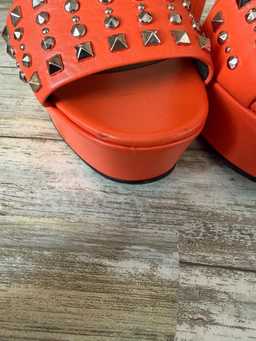Authentic Gucci Malaga Kid Orange Leather Studded Heels EU40 US9/9.5 w/COA & Box - Picture 15 of 16